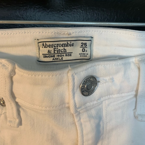 DONATED: Abercrombie High Rise Ankle Jeans - Picture 4 of 8